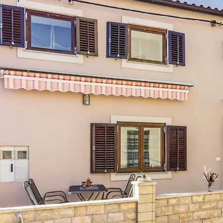 Tatil Evi Three-bedroom In *
