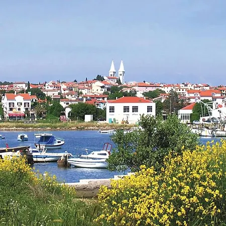 Three-bedroom In Tatil Evi Pomer